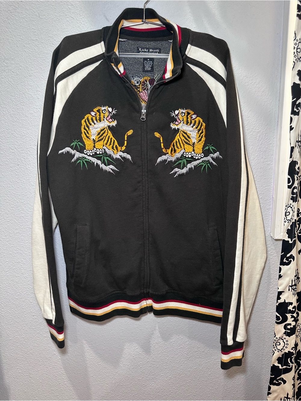 Y2K Lucky brand jacket mens embroidered tigers